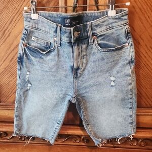 GAP Denim 9" Bermuda Short 0/25
